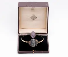 Josef Drahoňovský, Collection of Jewellery and a Vase