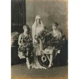 Alice Mills, Portrait, 1926, silver gelatin photograph