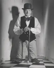 Mark Seliger, Robin Williams as Toulouse-Lautrec, 1990, silver gelatin photograph, ed. W/P