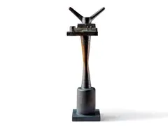 Robert Klippel, No. 462 1982, 1982, bronze