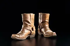 Yang Pei-Chen, Boot in My Twenties, 2009, Wood