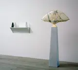 Akio Makigawa, Work 1 (Sun) (1990), 1990, Paonazzo marble, Marquino marble, Carrara white marble, galvanised steel and gold leaf