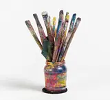 Beza, Ohne Titel (Pinselglas), 2009, Pinsel, Glas, Farbe und Kleber