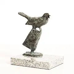 Bird on Bell by Oisín Kelly, 1980, bronze on granite base, sold Jan 2026