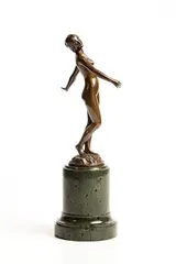 G. Bohme, Art Deco Lady, bronze on marble base