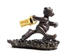 Patrick O'Reilly, Working Bear, 2019, limited edition bronze - numbered 11 from an edition of 24