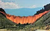 Christo, Christo Valley Curtain, Grand Hogback Rifle, Colorado (1970/1972)