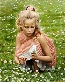 Slava Groshev Russian, Innocence, 2004, oil on canvas