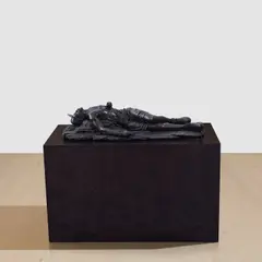 Kehinde Wiley, Sleep (Mamadou Gueye), 2021-2022, bronze