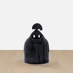 Manolo Valdés, Reina Mariana, 2016, epoxy on wood