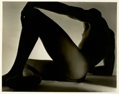 Nu masculin allongé by Horst P. Horst, 1952, tirage argentique postérieur; signé, titré, daté et beaucoup annoté au crayon et avec deux tampons (au revers), sold Jun 2023