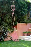 Michael Craig-Martin, Pitchfork (Pink)