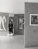 Manuel Álvarez Bravo, Frida Kahlo at the  Picasso Exhibition, Mexico City