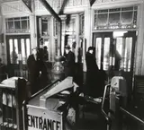 Berenice Abbott, El Station Interior, 6th and 9th Avenue Lines, Downtown Side, Columbus Avenue and 72nd Street, Manhattan February 6, 1936, Gelatin silver print