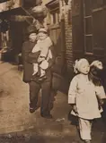 Arnold Genthe, A Holiday Visit, Chinatown, San Francisco, c. 1897, A warm-toned gelatin silver print