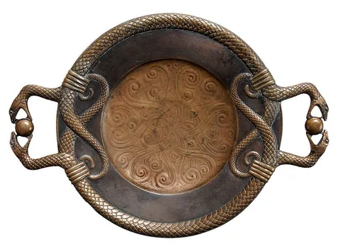 Edgar Brandt, Grand Plateau Circulaire, circa 1925, bronze platter signed on shoulder "E Brandt"