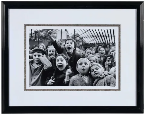 Alfred Eisenstaedt, Children at Puppet Theater, Paris, 1963, gelatin silver print
