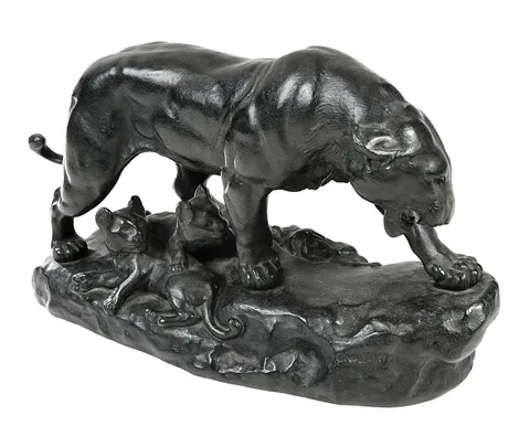Charles Valton, Lionne au rocher avec ses petits, patinated bronze 20th century aftercast