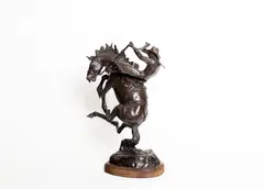 Robert M. Scriver, Tail Stander, 1981, bronze