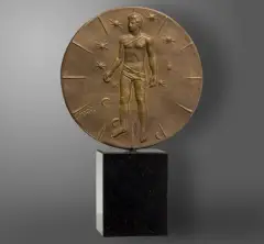 ARTICULATIONS by Igor Mitoraj, 1984, brąz, kamień, sold Jan 2018