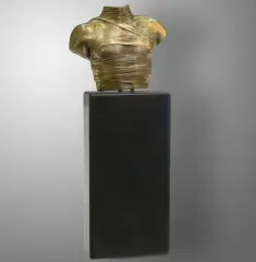 TORS by Igor Mitoraj, brąz złocony, podstawa kamienna, offered Dec 2017