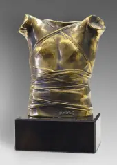Igor Mitoraj, PANCERZ II (CUIRASSE II), 1986, brąz, kamień
