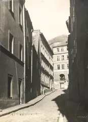 Jan Bułhak, Kłodzko – uliczka, fotografia czarno-biała