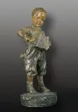 Josep Cardona, MAŁY HARMONISTA, ok. 1900-1915, brąz patynowany