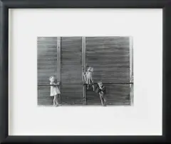 Zbigniew Łagocki, Na podwórku, fotografia czarno-biała