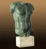 PERSEUSZ by Igor Mitoraj, 1988, brąz patynowany, podst. z białego sztucz. kamieni, sold Jun 2006