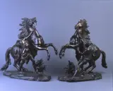 Guillaume Coustou the Elder, KONIE POSKRAMIANE PRZEZ STAJENNYCH, brąz patynowany