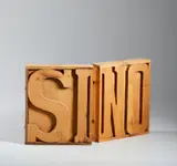 Mario Ceroli, SI / NO, sculpture