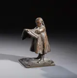 Eugenio Pellini, Bambina che legge, sculpture