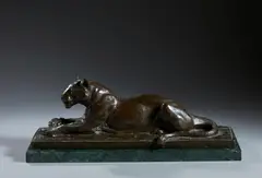 Maurice Prost, Leonessa accovacciata, sculpture