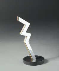 Lucio Del Pezzo, Zig-zag colore, sculpture
