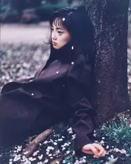 Izima Kaoru, Nagasaku Hiromi wears Louis Vuitton, photograph