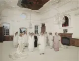Vanessa Beecroft, VB 51.003, photograph