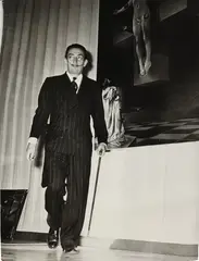 Ezio Vitale, Salvador Dalì a Palazzo Rospigliosi, Roma 1954, photograph