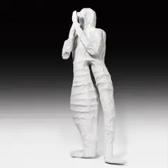 Tone Fink, Untitled (weit oben gespalten), ca. 1980, wire, newsprint, wheat paste, dispersion paint; unique copy