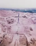Andreas Gursky, Theben, West