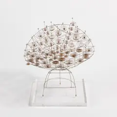 Günter Haese, Ohne Titel, Wohl 1970, Brass wire and phosphor bronze, on plexiglass base