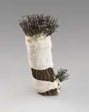 Günther Uecker, Stamm, 1998, Sculpture. Nails, paint and canvas on tree stump