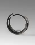 Bernar Venet, 224.5° Arc x 5