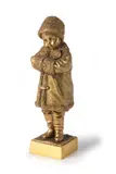 Joseph Le Guluche, Knabe mit Wintermantel, 1900, Bronze