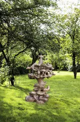 László Szabó, Quellenkönigin, 1971, Bronze