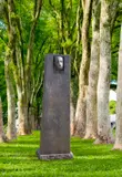 Ute Lechner, Noch nicht sichtbar, 1987, Bronze