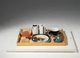 Daniel Spoerri, Variations d'un petit déjeuner, 1966, Multiple