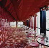 Candida Höfer, Spiegelkantine, Hamburg III, 2000, Cibachrome print