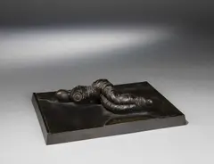 Edgar Augustin, Liegende Figur, 1971, Bronze