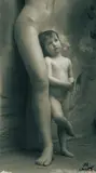 Jan Saudek, Zdena und Karlina - Karolinas Flag